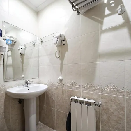 Hostal Las Fuentes (Adults Only) Madrid Exterior photo