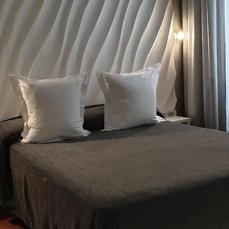 Hostal Las Fuentes (Adults Only) Madrid Exterior photo
