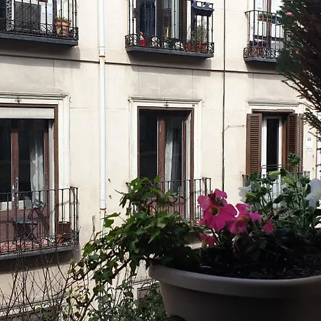 Hostal Las Fuentes (Adults Only) Madrid Exterior photo