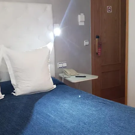 Hostal Las Fuentes (Adults Only) Madrid Exterior photo