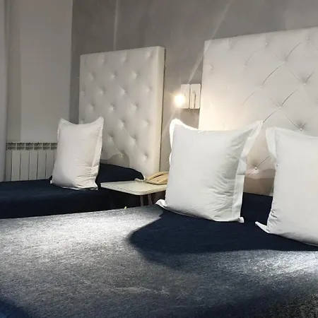 Hostal Las Fuentes (Adults Only) Madrid Exterior photo