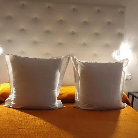 Hostal Las Fuentes (Adults Only) Madrid Exterior photo